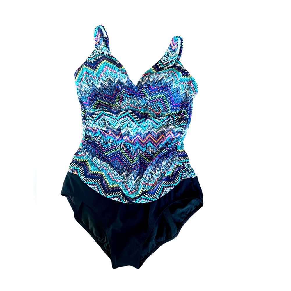 Profile by Gottex Women's Molded
Underwire‎ Bra Tribal one piece size 12 NWT